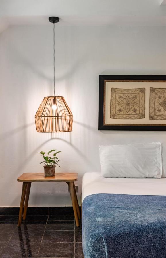 Cinco Hotel B&B ซานซัลวาดอร์ ภายนอก รูปภาพ