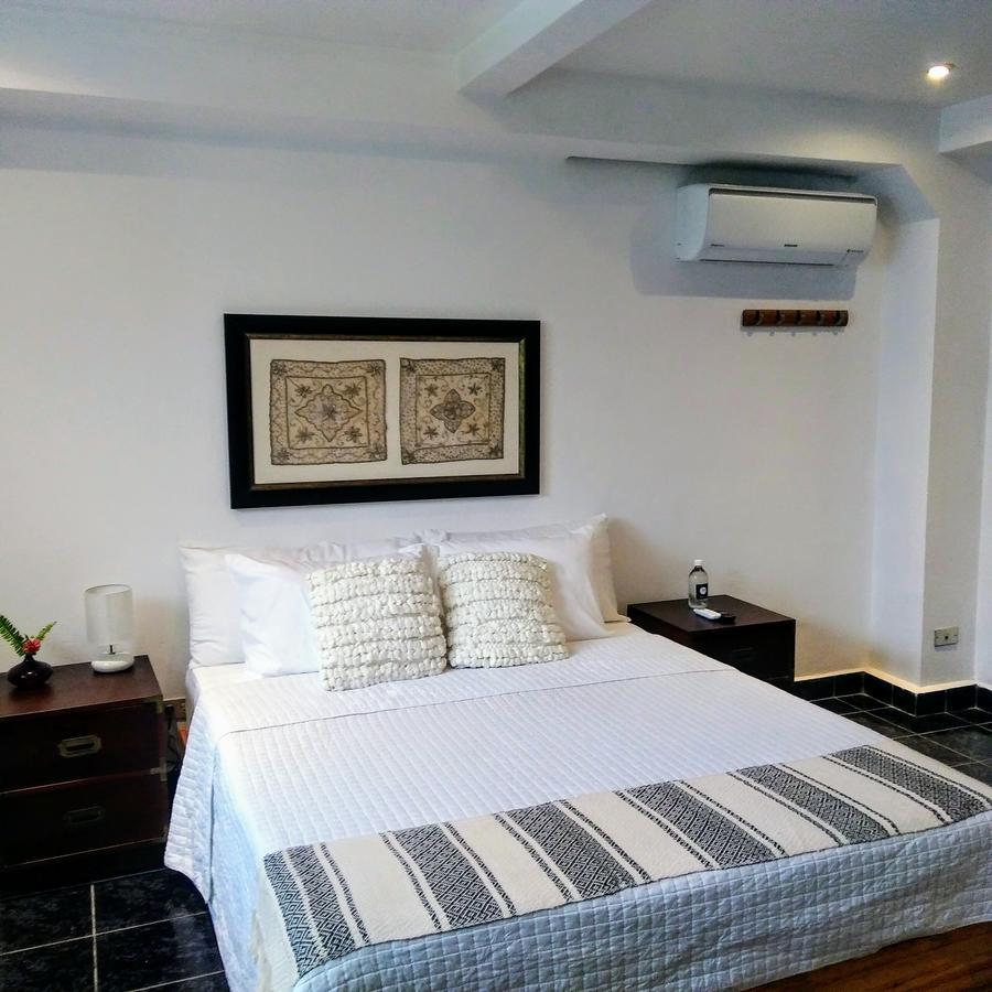 Cinco Hotel B&B ซานซัลวาดอร์ ภายนอก รูปภาพ